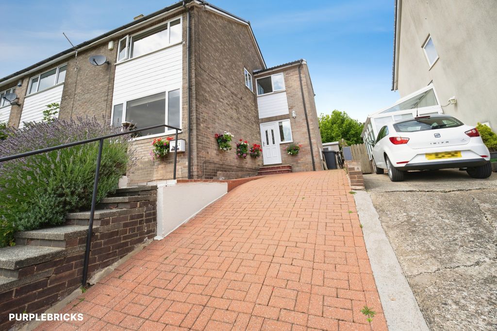 Property photo 2 of 24