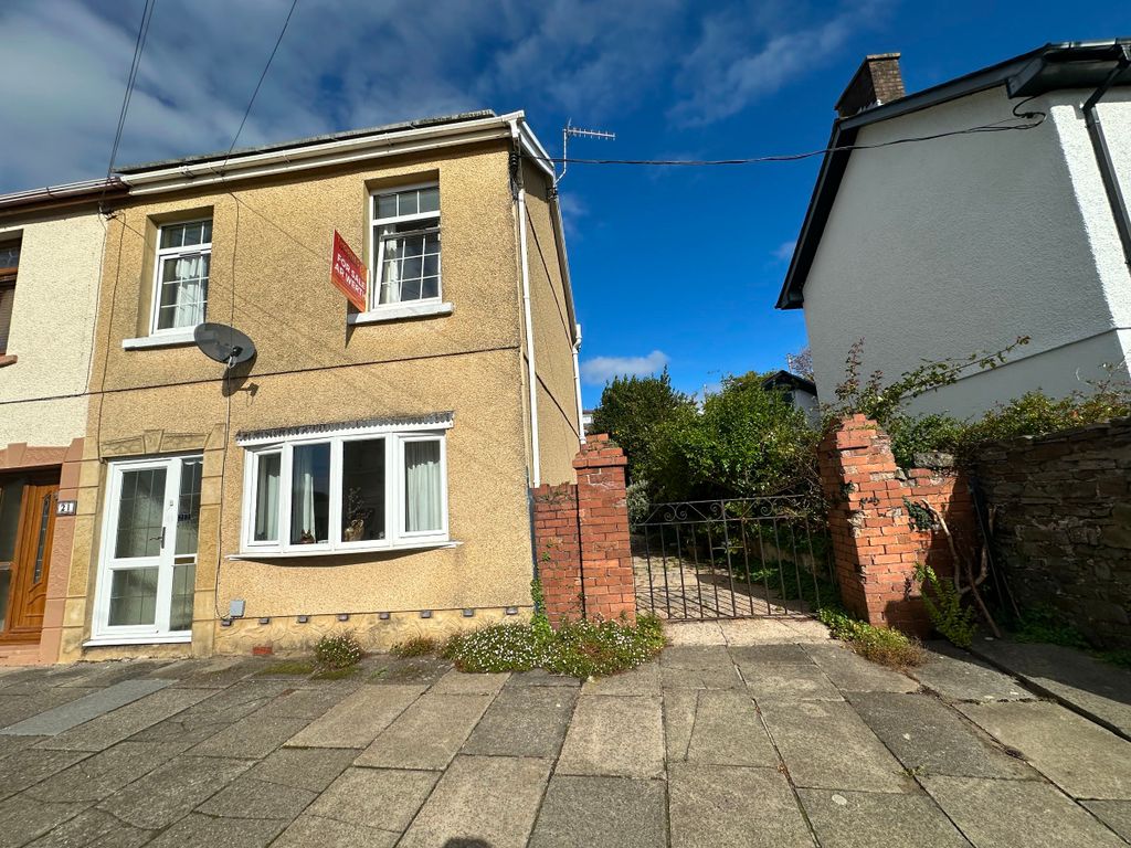 Property photo 1 of 20