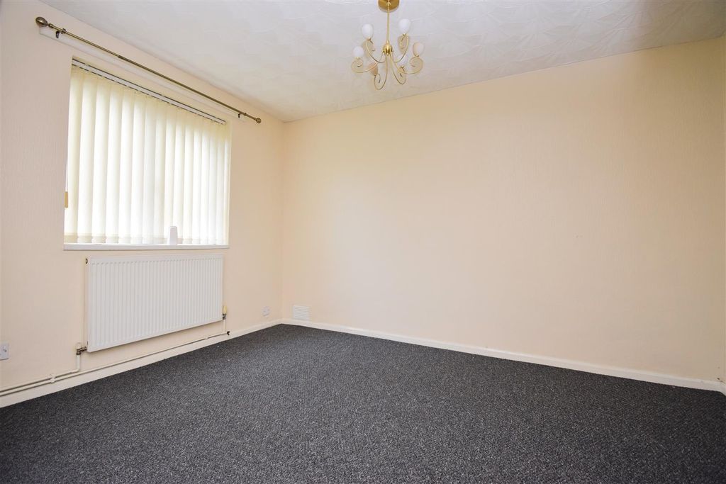 Property photo 3 of 13 Dining Room