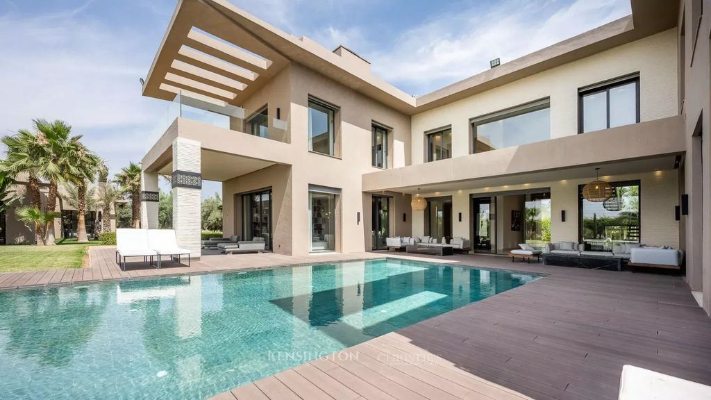 Property photo 3 of 160