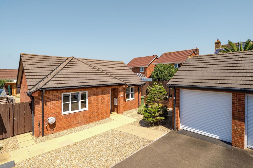 Property photo 1 of 21 1488888-2-6A5558Cded92A-Arw-1
