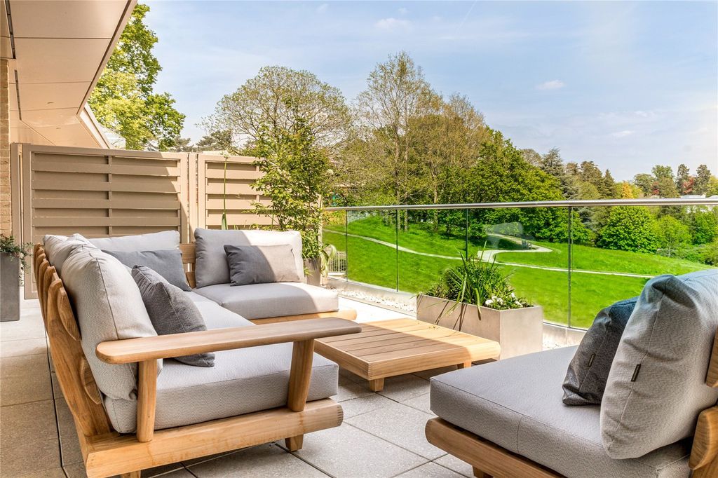 Property photo 2 of 14 Private Terrace