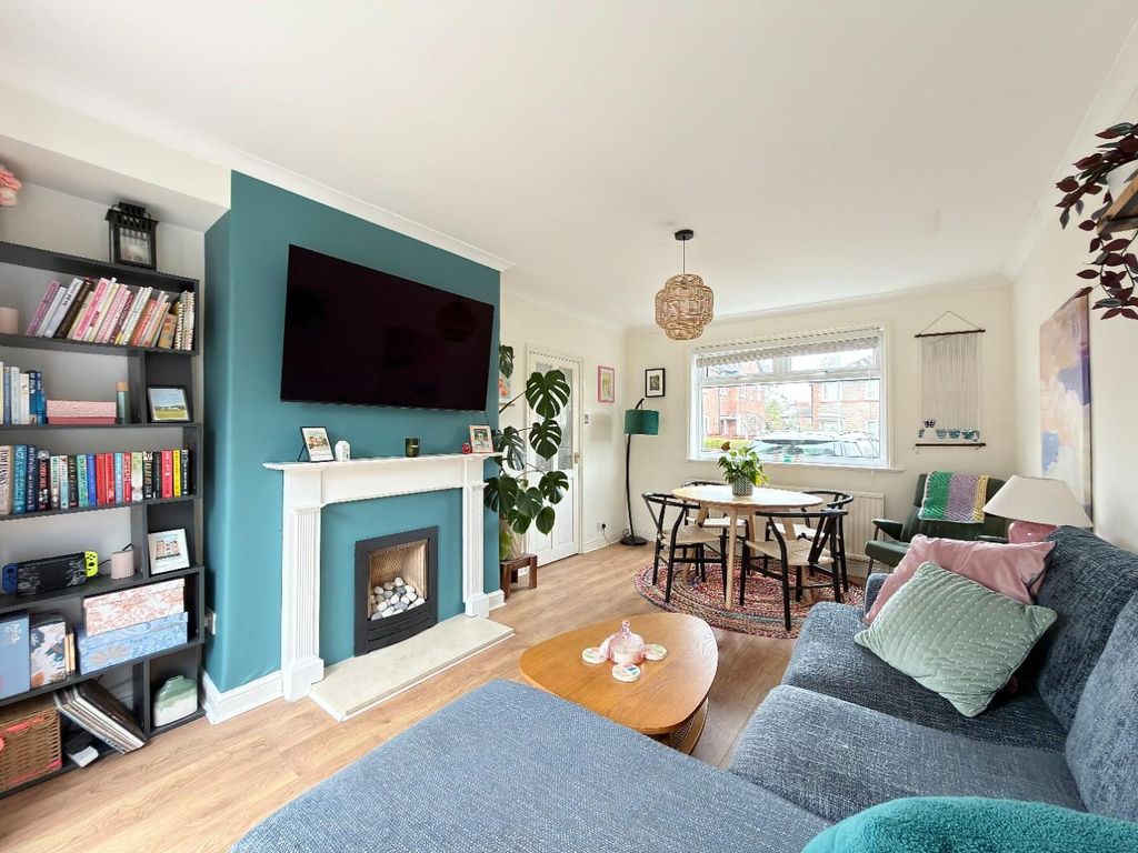 Property photo 2 of 35