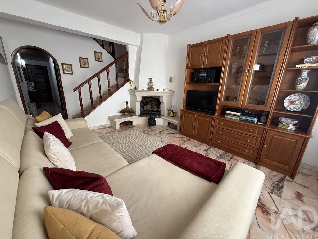 Property photo 1 of 37