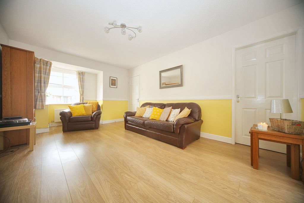 Property photo 2 of 22