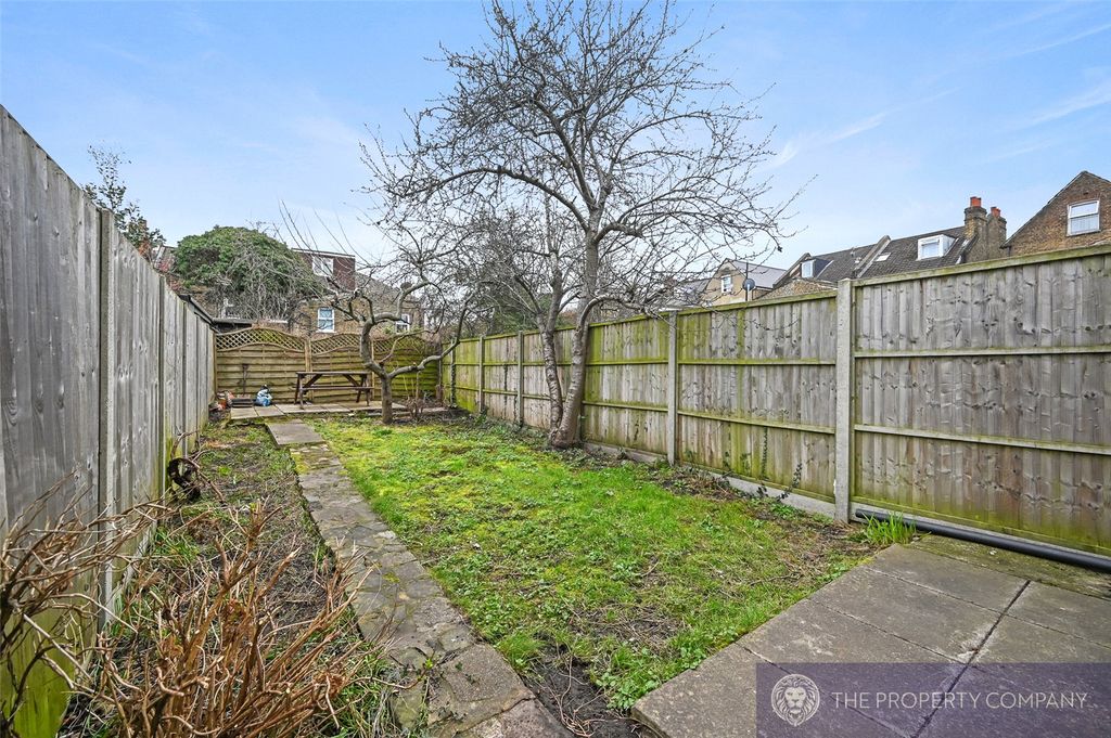 Property photo 2 of 12 Picture No. 30