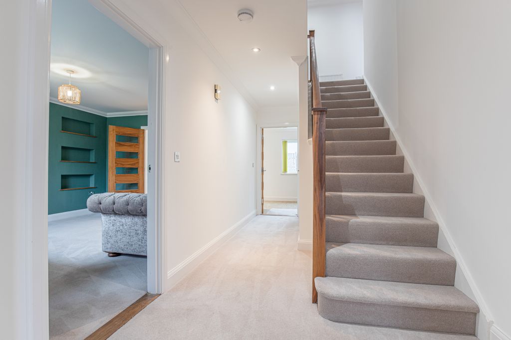 Property photo 2 of 24