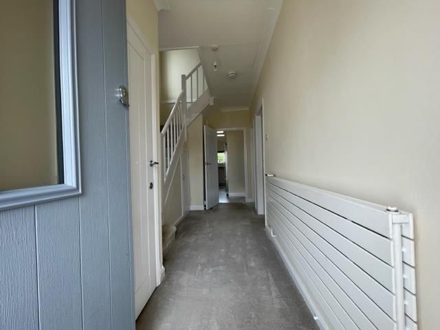 Property photo 2 of 27 Hallway