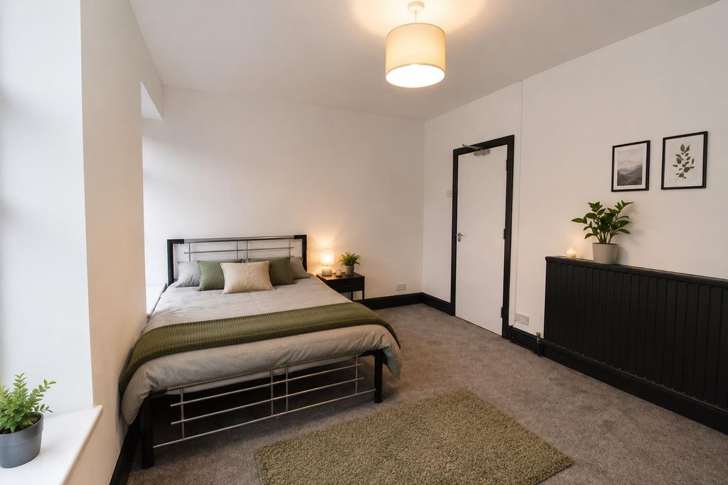 Property photo 3 of 14 E4B765Db-7Ed8-427B-Ae94-29F3A9915B48.Png