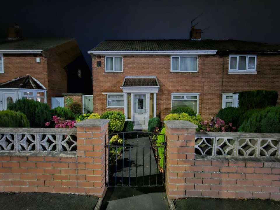 Property photo 2 of 21 2 Rotherfield