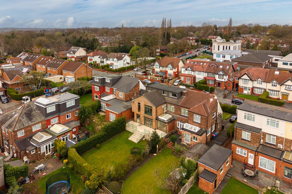 Additional image 46 of 7 bed semi-detached house for saleBroom Lane, Salford M7