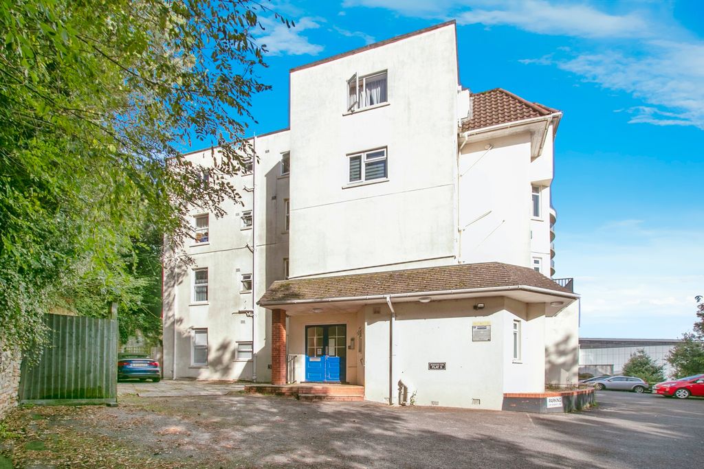 Property photo 1 of 17 Photography