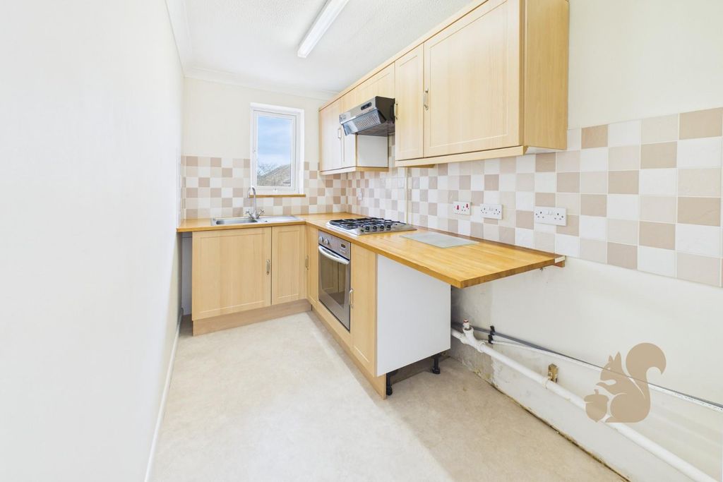 Property photo 2 of 7 Kitchen