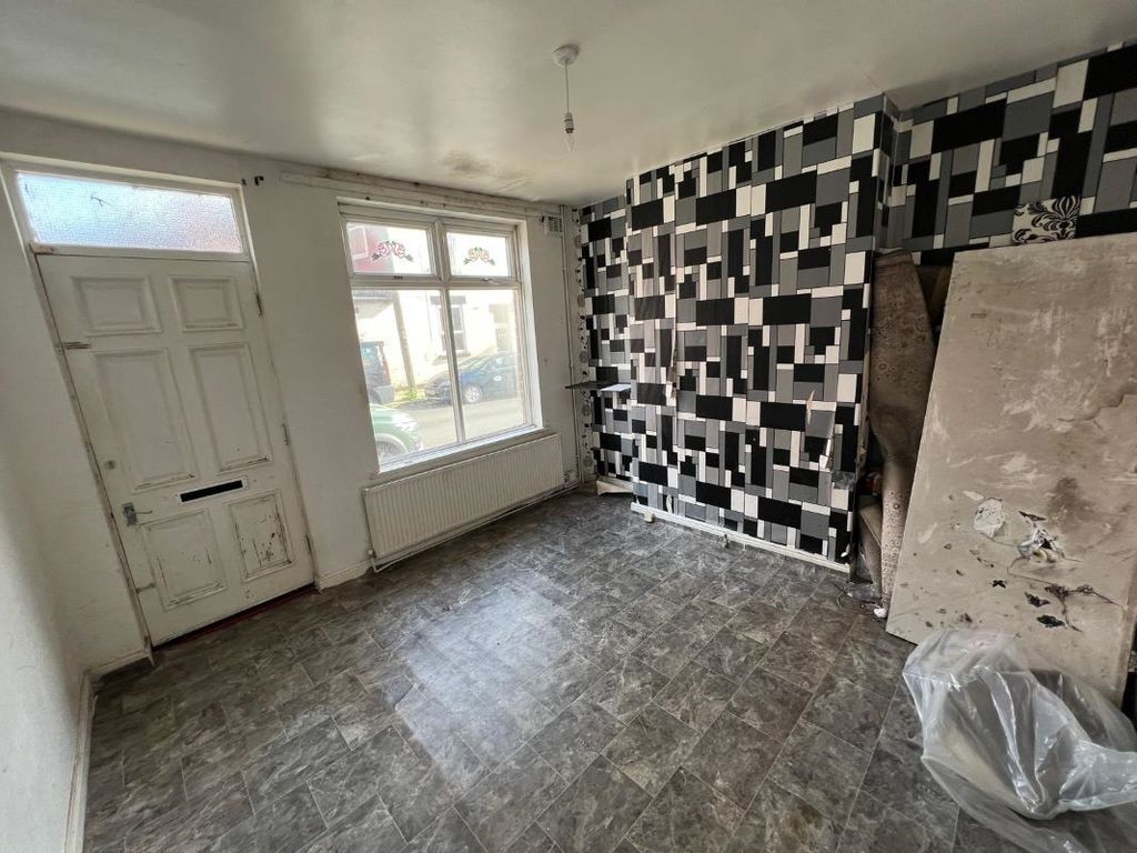 Property photo 2 of 10 Image 2