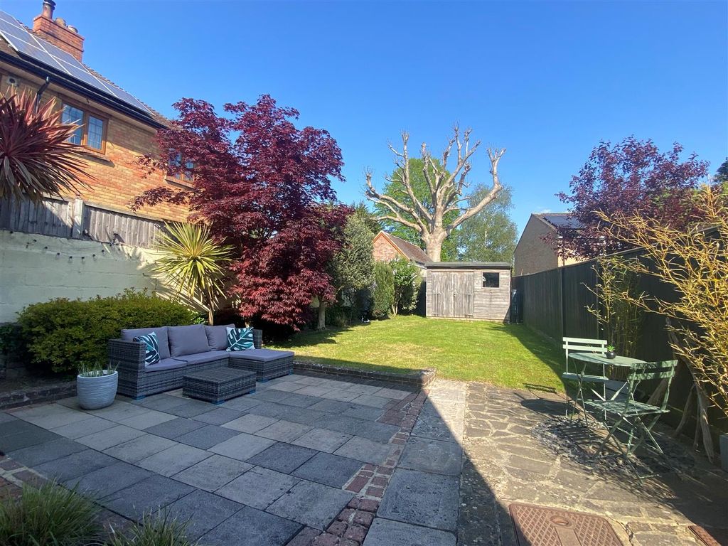 Property photo 1 of 11 Garden.Jpg