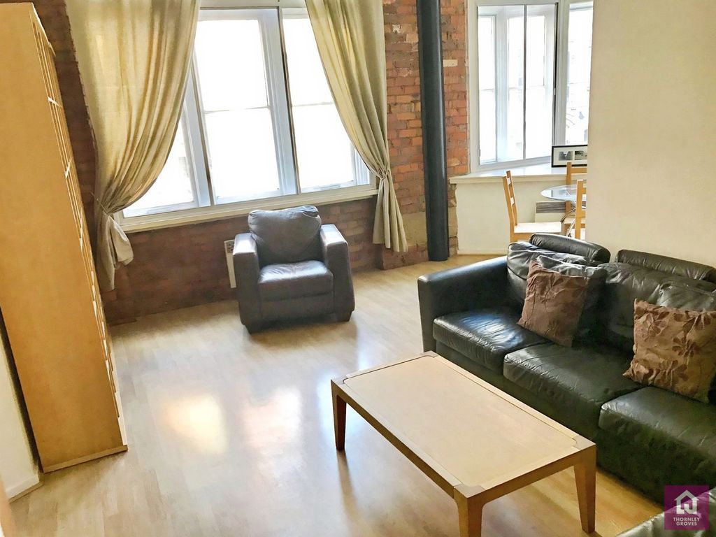 Property photo 2 of 11 Pbox-Img.Jpg