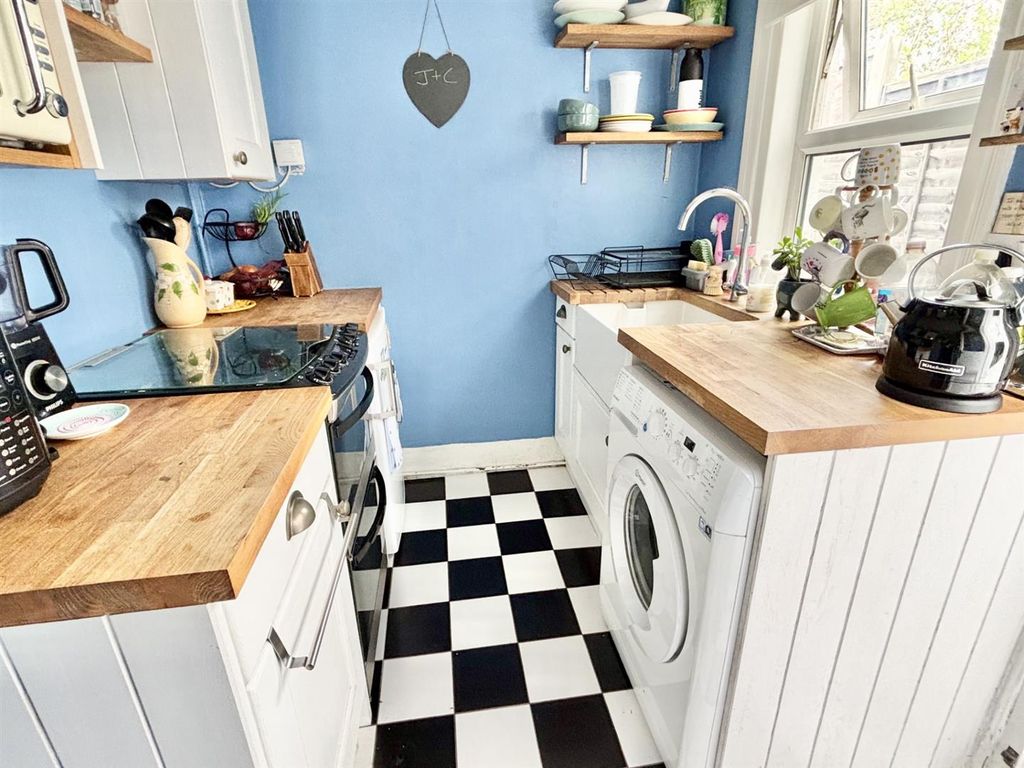 Property photo 2 of 12 10.Jpg