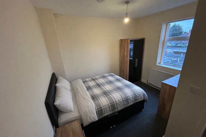 Property photo 3 of 10 Photo 6