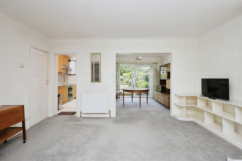 Property photo 2 of 17 Photo