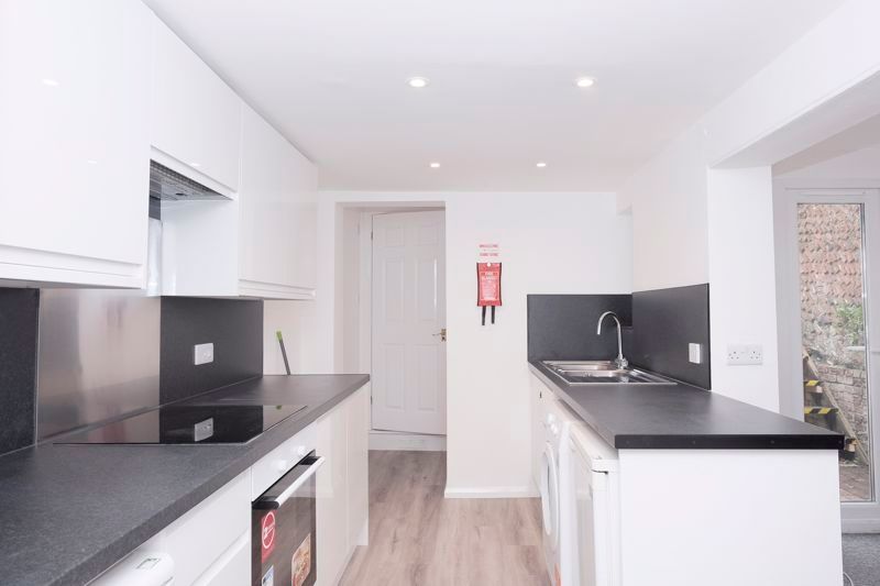 Property photo 2 of 15 Kitchen