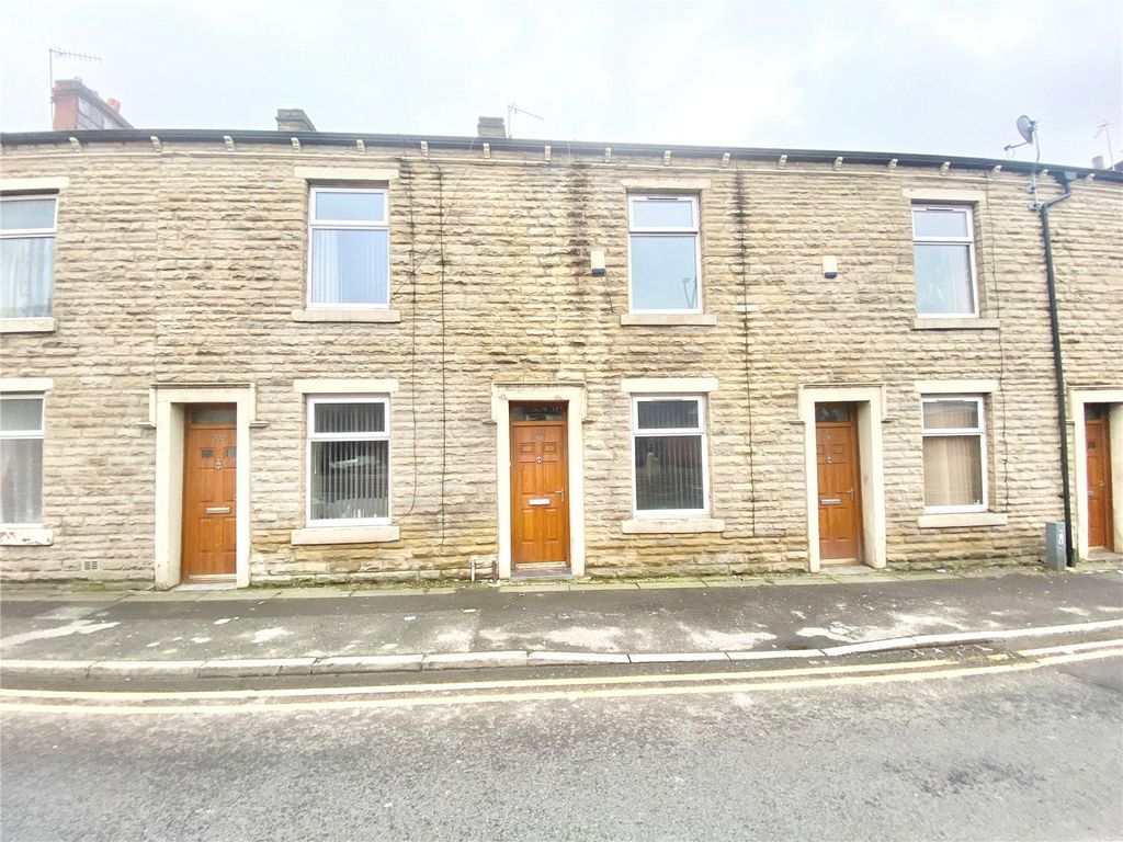 Property photo 1 of 11 External