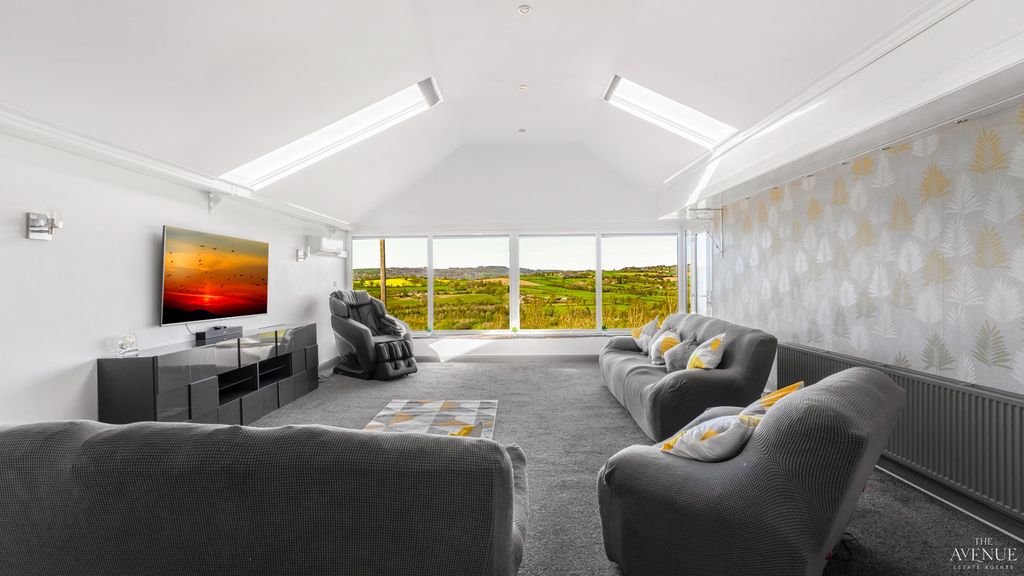 Property photo 2 of 27 3061774