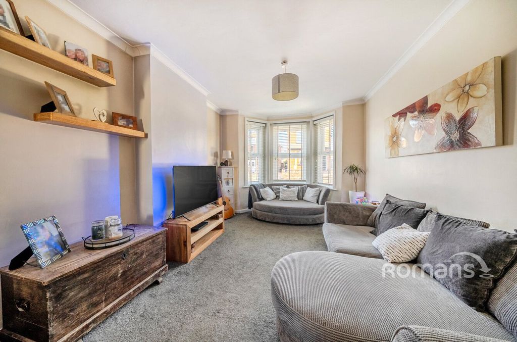 Property photo 3 of 14 Picture No. 18