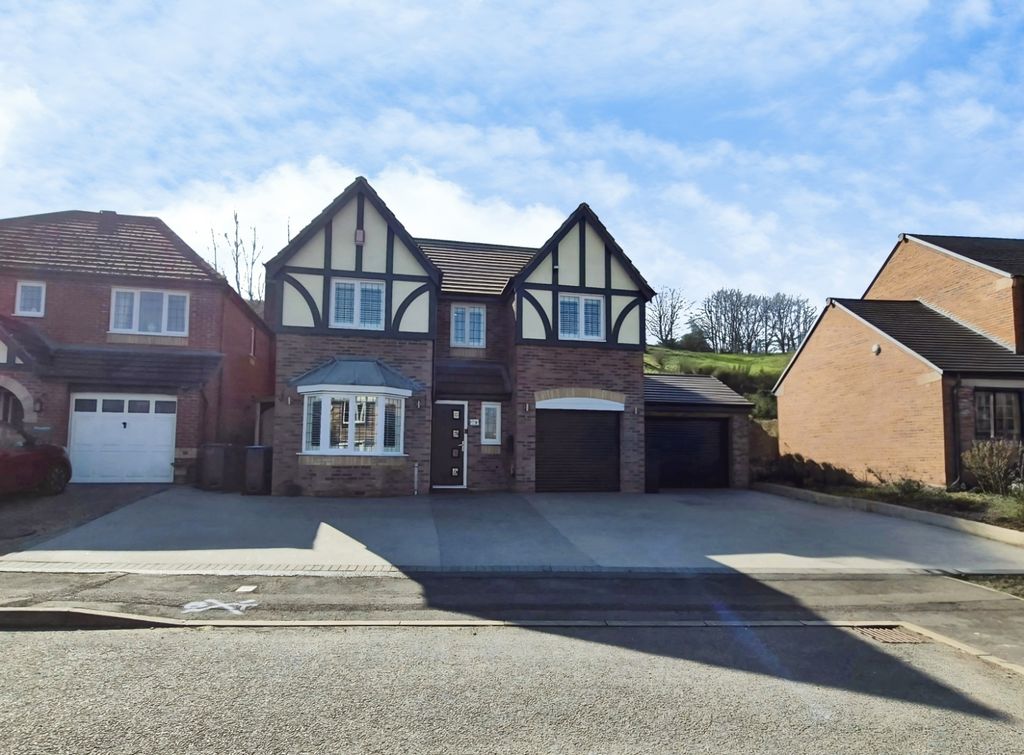 Property photo 1 of 37 Outside