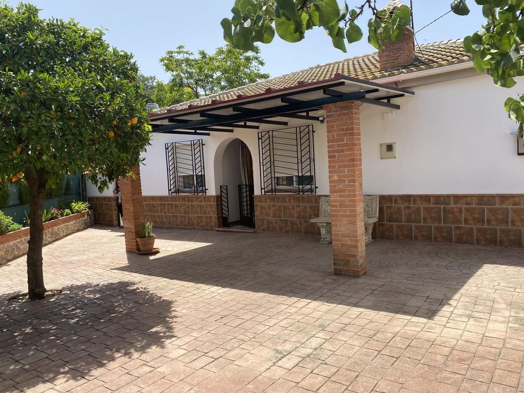 Property photo 2 of 51