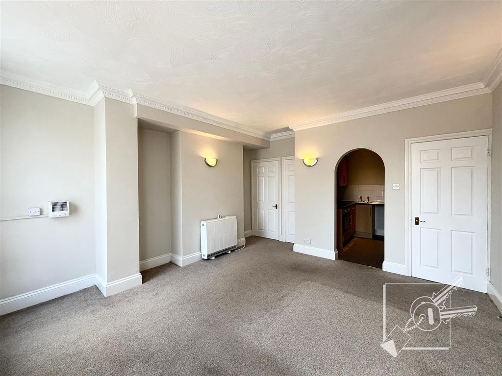 Property photo 2 of 7 Studio