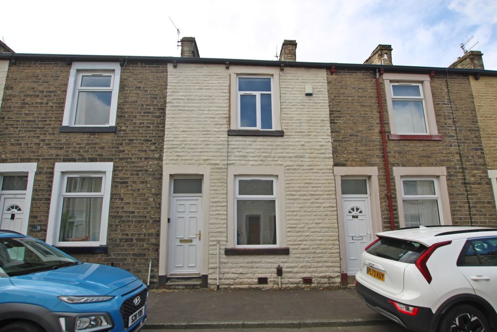 Property photo 1 of 8