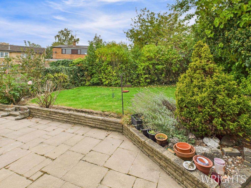 Property photo 2 of 25 Garden