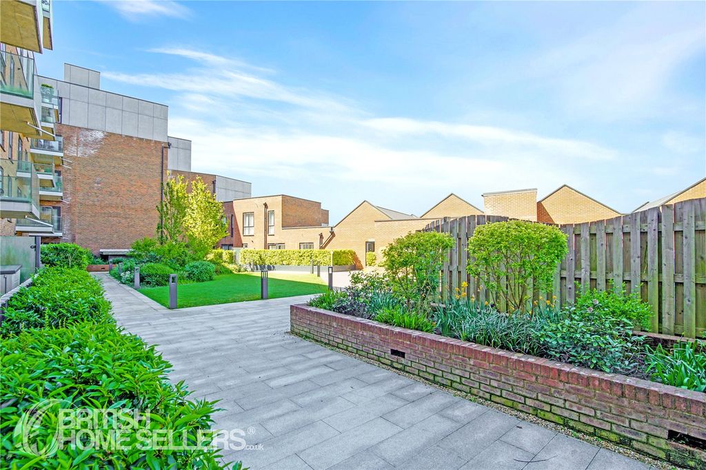 Additional image 11 of 2 bed flat for saleQueens Road, East Grinstead, West Sussex RH19