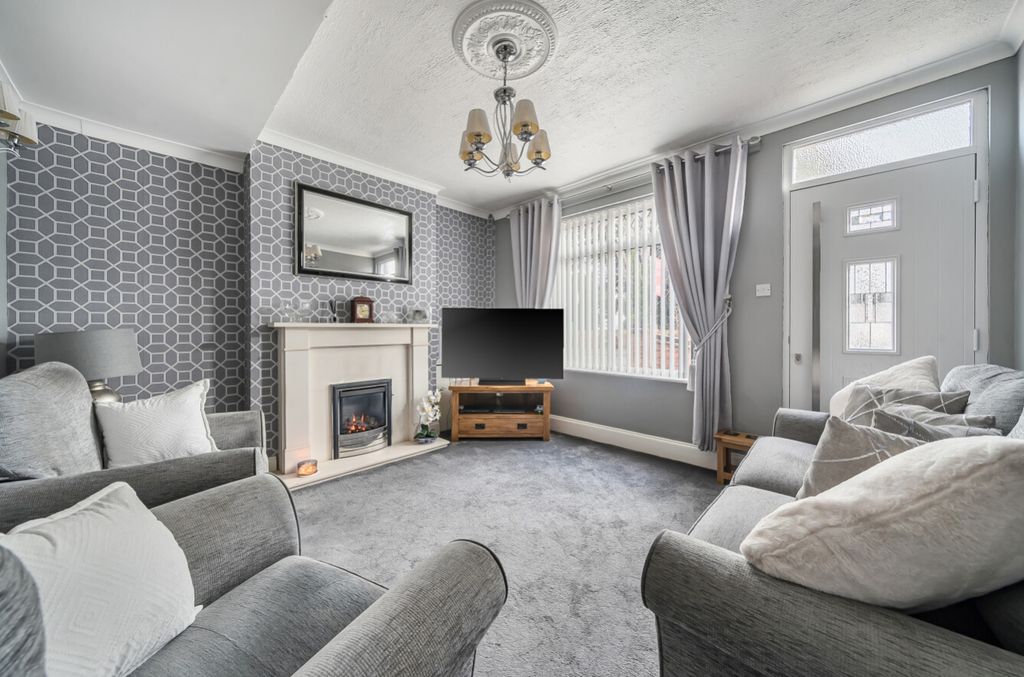 Property photo 2 of 22 1418030-6-699c46Fc9A636