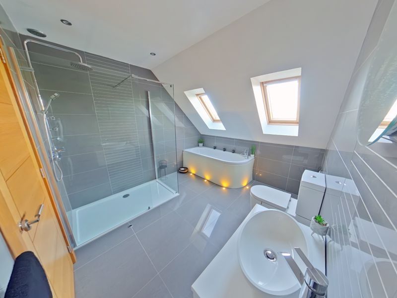 Property photo 3 of 17 Photo 2