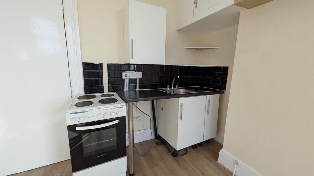 Property photo 3 of 5 Img_0684