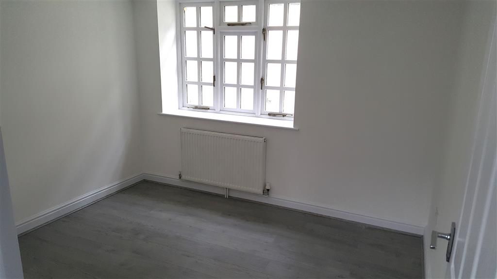 Property photo 3 of 6 Bedroom