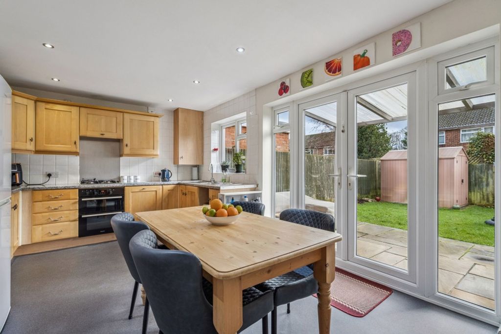 Property photo 2 of 30