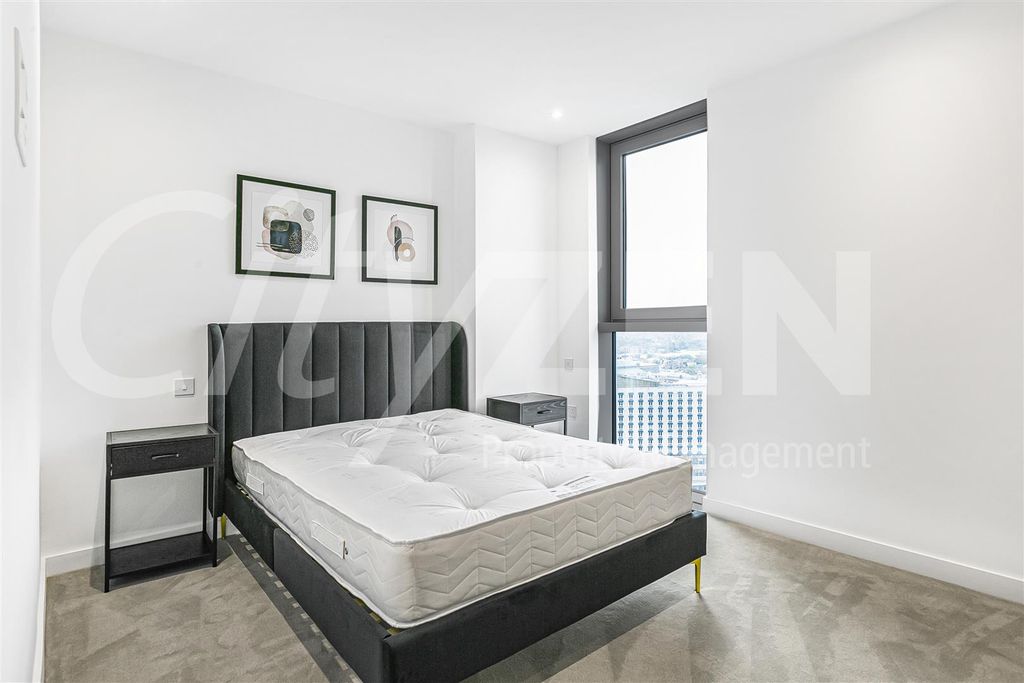 Property photo 3 of 37 Bedroom