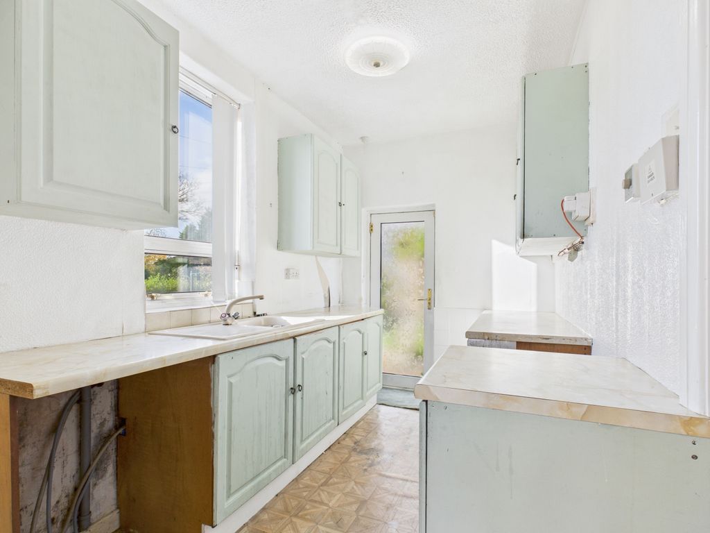 Property photo 2 of 19 Cam03729G0-Pr0171-Still017