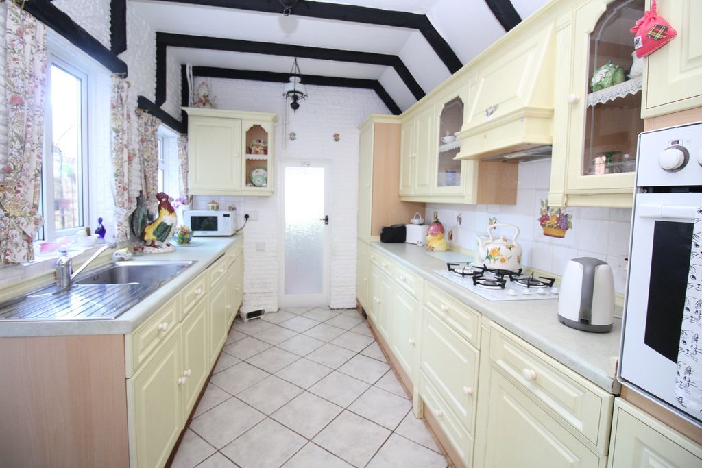 Property photo 3 of 18 Photo 8