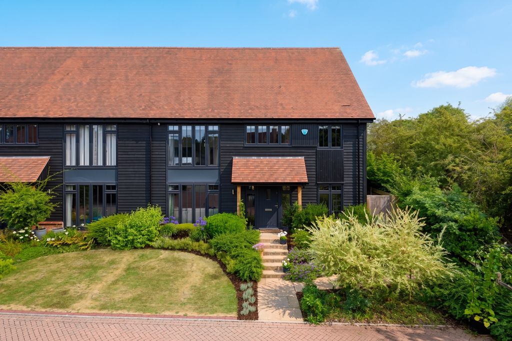 Property photo 1 of 28 5275942
