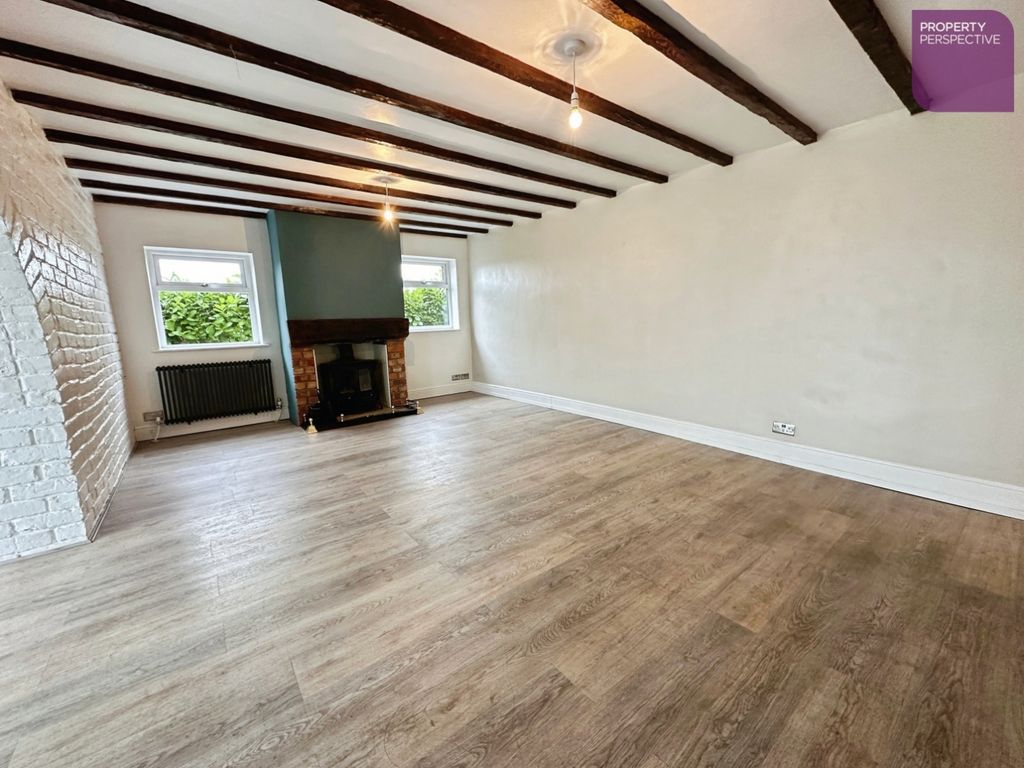 Property photo 3 of 16 Lounge