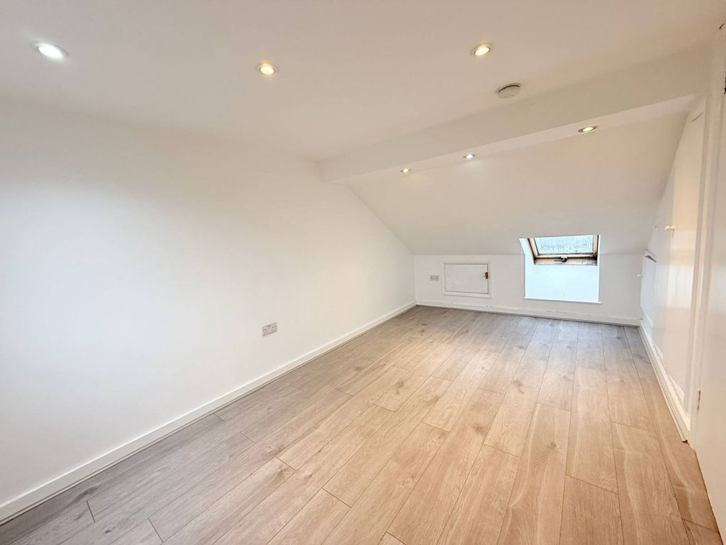 Property photo 2 of 15 Gallery