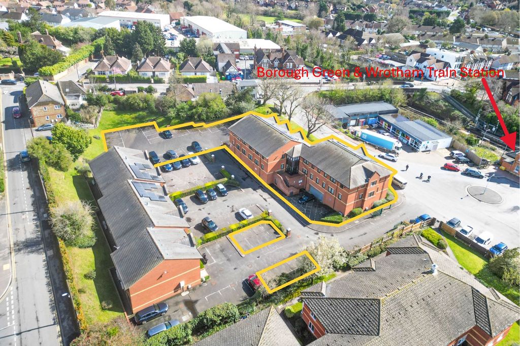 Property photo 2 of 17 Unit 6 Station Court, Station Approach, Borough Green, Sevenoaks, Kent Tn15 8Bg