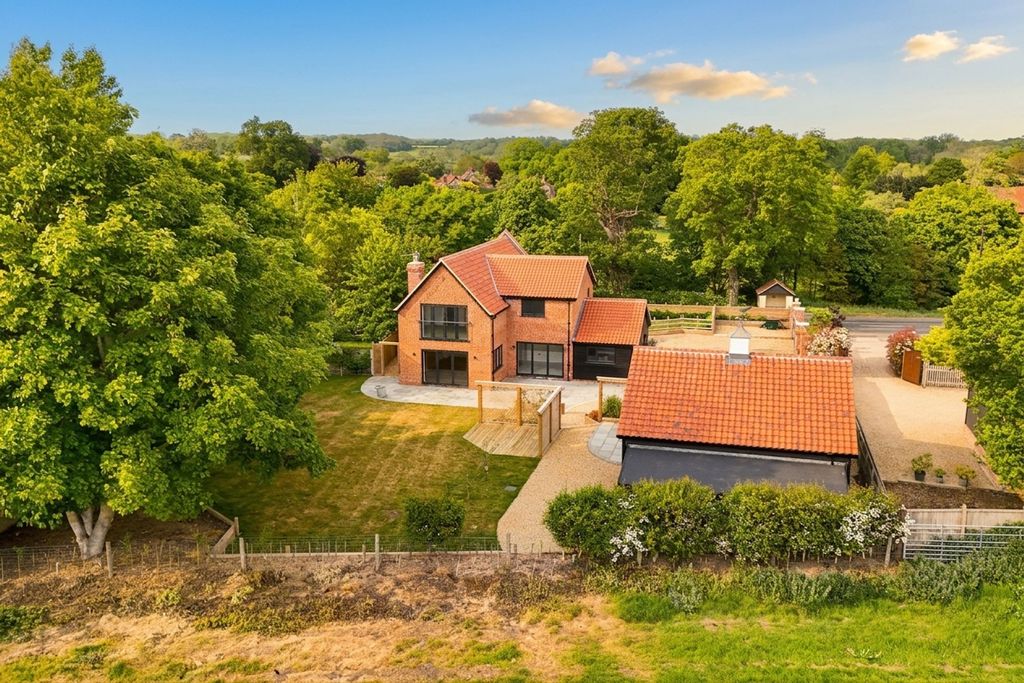 Property photo 1 of 36