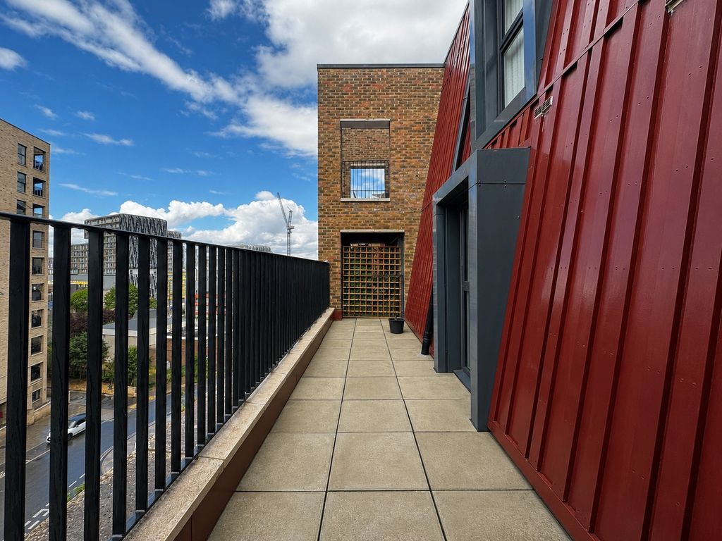 Property photo 2 of 12 Balcony