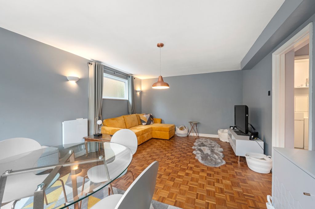 Property photo 3 of 8 Picture No. 04