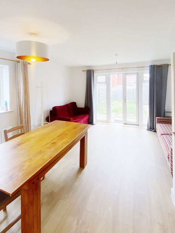 Property photo 1 of 17 Bright, Modern Living Space With Wide Patio Doors ...