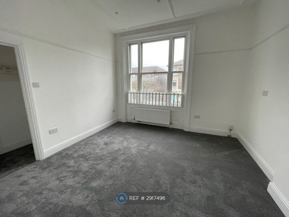 Property photo 1 of 27